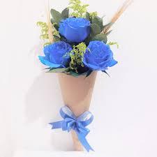 3 ROSAS)CONE KRAFT BUQUE ROSA AZUL - TRADICIONAL 3
